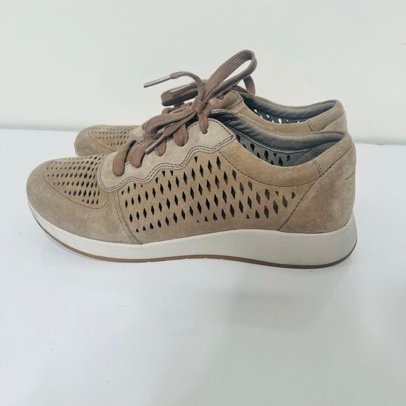 Dansko Shoes - Dansko Tan Leather laser Cut Sneakers Womens Sz 40 Exc Cond